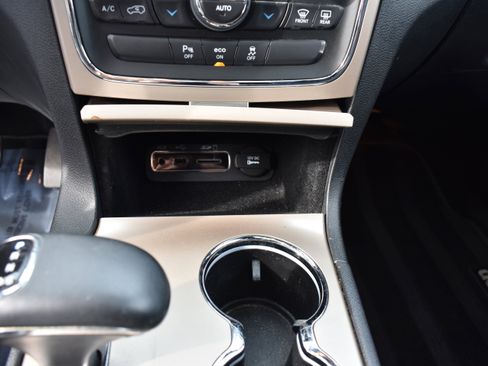 Used 2014 Jeep Grand Cherokee Limited image 21