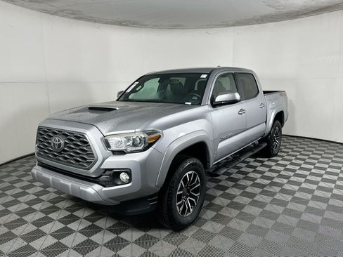 Used 2020 Toyota Tacoma TRD Sport AWD/4WD image 7
