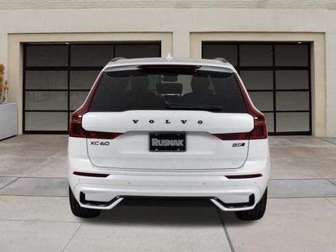 Used 2026 Volvo XC60 B5 Ultra w/ Climate Package PRO AWD/4WD image 4