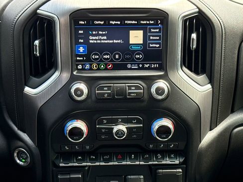 Used 2022 GMC Sierra 1500 Denali w/ Denali Premium Package image 12