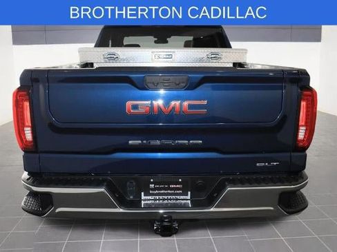 Used 2022 GMC Sierra 1500 SLT AWD/4WD image 4
