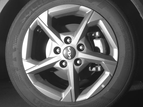 Used 2025 Kia K4 LXS image 13