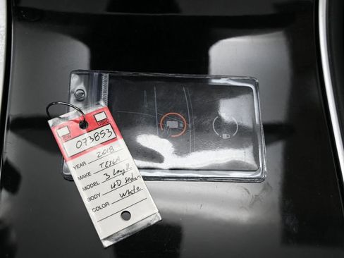 Used 2018 Tesla Model 3 Long Range image 28