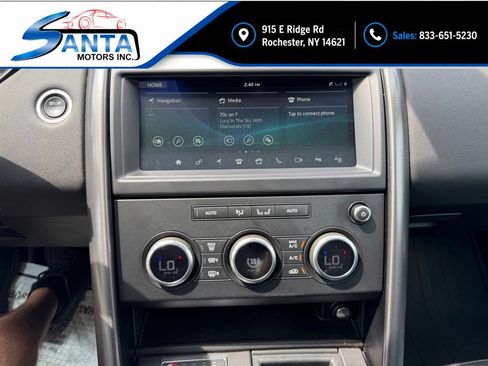 Used 2020 Land Rover Discovery Landmark AWD/4WD image 8