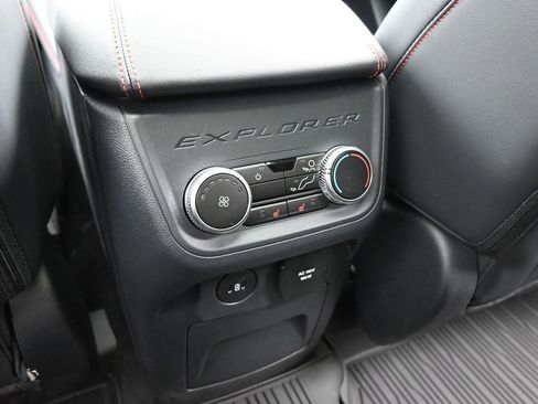 New 2026 Ford Explorer ST-Line w/ ST-Line Street Pack image 30