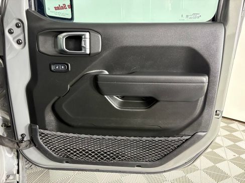 Used 2023 Jeep Wrangler Unlimited Sport AWD/4WD image 35