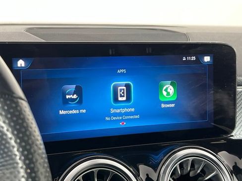 Used 2023 Mercedes-Benz GLB 250 image 35