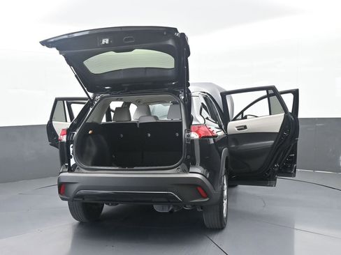 Used 2022 Toyota Corolla Cross L FWD image 67