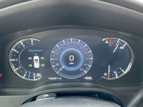 Used 2018 Cadillac Escalade ESV Luxury image 35