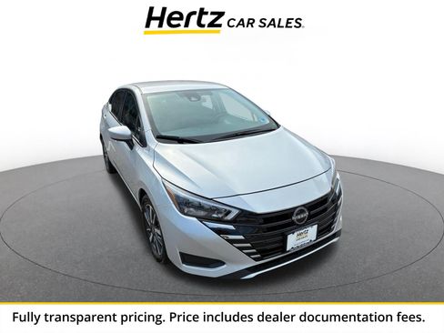 Used 2025 Nissan Versa SV FWD image 1