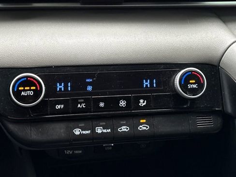 Used 2021 Hyundai Elantra SEL image 15