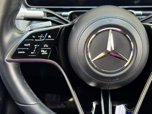 Used 2022 Mercedes-Benz S 500 4MATIC w/ AMG Line Package image 24