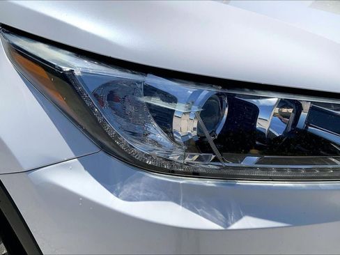 Used 2019 Toyota Highlander Limited Platinum AWD/4WD image 28