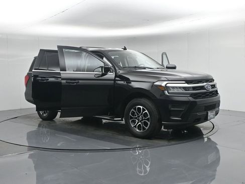 Used 2023 Ford Expedition Max XLT image 38