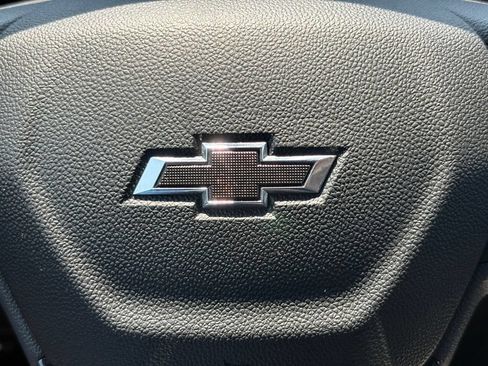 Used 2022 Chevrolet TrailBlazer RS FWD image 32