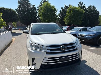 Used 2017 Toyota Highlander XLE w/ Carpet Mat Package