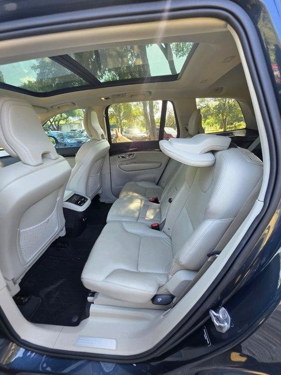 Used 2019 Volvo XC90 T6 Momentum AWD/4WD image 4