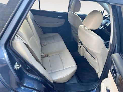 Used 2017 Subaru Outback 3.6R Limited image 15