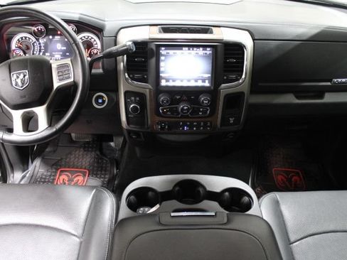 Used 2017 RAM 2500 Laramie w/ Convenience Group AWD/4WD image 2