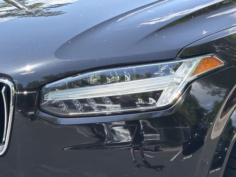 Used 2023 Volvo XC90 B5 Core w/ Protection Package Premier image 6