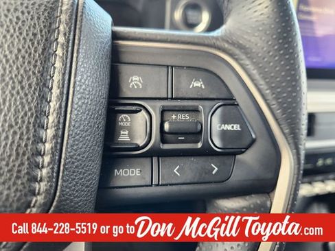 Used 2025 Toyota 4Runner SR5 image 27