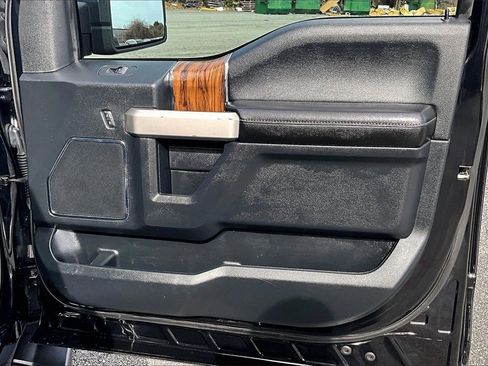 Used 2019 Ford F150 Lariat w/ Equipment Group 502A Luxury image 25