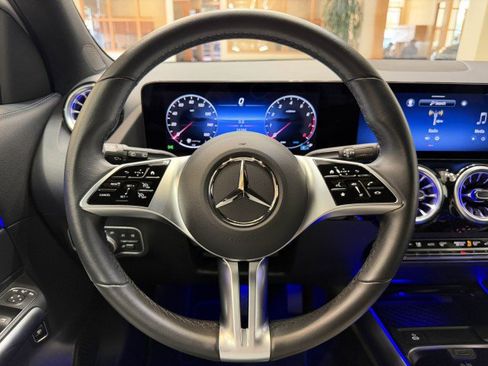 Used 2025 Mercedes-Benz GLA 250 image 14