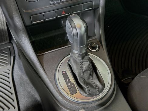 Certified 2019 Volkswagen Beetle 2.0T S image 22