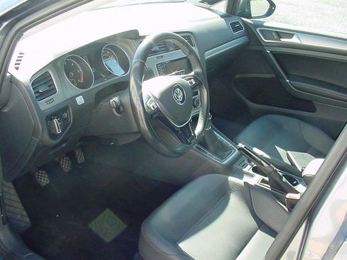 Used 2015 Volkswagen Golf TDI SE w/ Lighting Package image 4