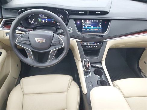 Used 2019 Cadillac XT5 Luxury image 12