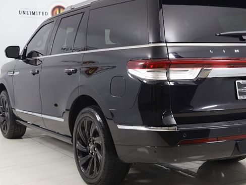 Used 2022 Lincoln Navigator Reserve image 28