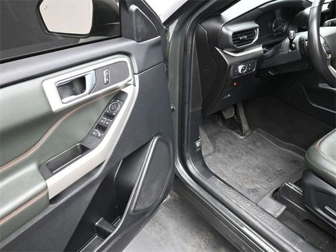 Used 2022 Ford Explorer Timberline image 11