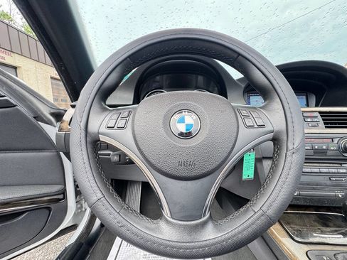 Used 2009 BMW 328i Convertible image 19