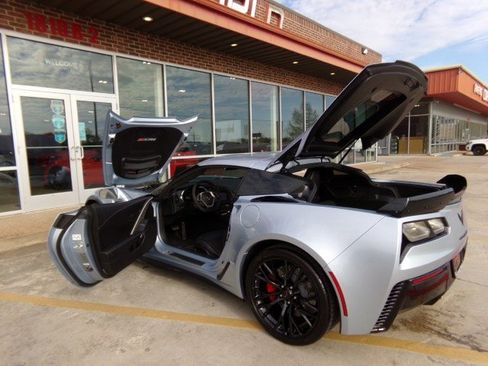 Used 2017 Chevrolet Corvette Z06 image 13