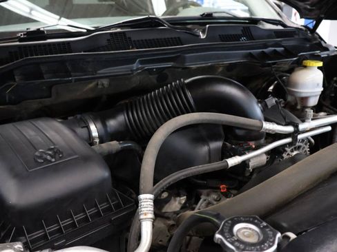 Used 2019 RAM 1500 Express w/ Wheel & Sound Group AWD/4WD image 21