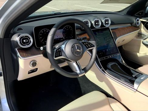 Certified 2026 Mercedes-Benz C 300 4MATIC Sedan image 9