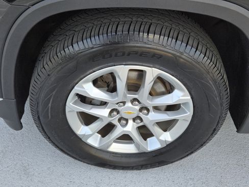 Used 2020 Chevrolet Traverse LT FWD image 10