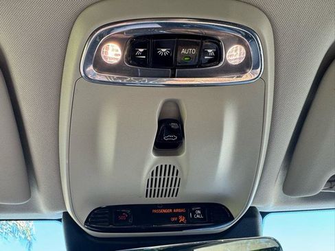 Used 2019 Volvo XC60 T5 Momentum w/ Premium Package image 16