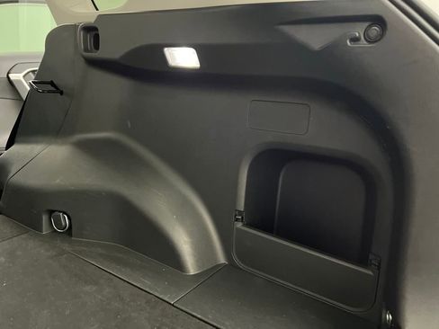 Used 2023 Toyota RAV4 LE image 32