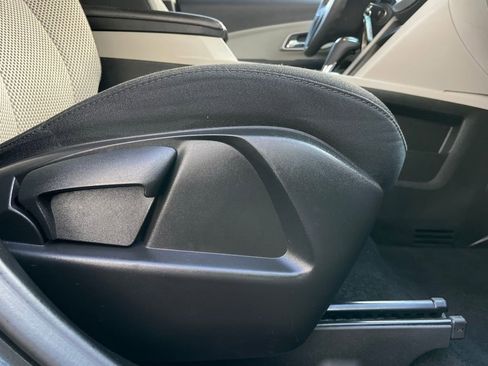 Used 2017 Chevrolet Equinox LS image 29