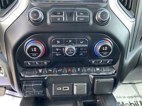 Used 2021 Chevrolet Silverado 2500 LTZ w/ LTZ Convenience Package image 19