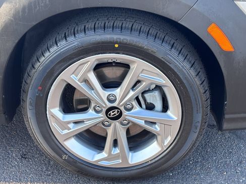 Used 2023 Hyundai Kona SEL w/ Convenience Package AWD/4WD image 11