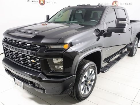 Used 2023 Chevrolet Silverado 2500 Custom w/ Custom Convenience Package image 17