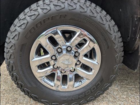Used 2018 Chevrolet Silverado 2500 LTZ w/ Duramax Plus Package RWD image 25