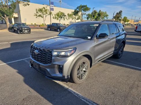 Used 2025 Ford Explorer ST-Line w/ ST-Line Street Pack AWD/4WD image 1