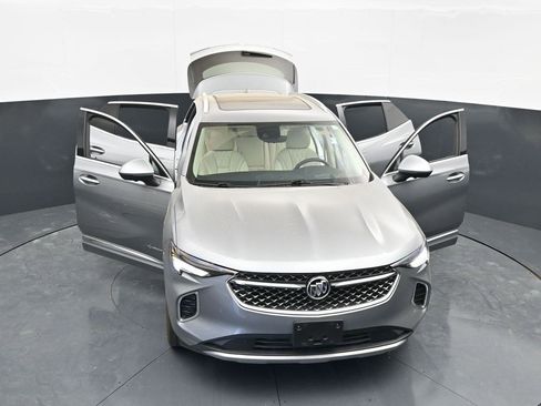 Used 2023 Buick Envision Avenir AWD/4WD image 42