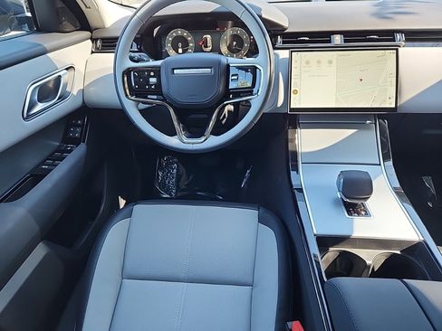 Used 2025 Land Rover Range Rover Velar S image 4