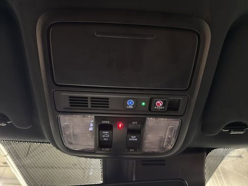 Used 2025 Honda Passport Black Edition image 41