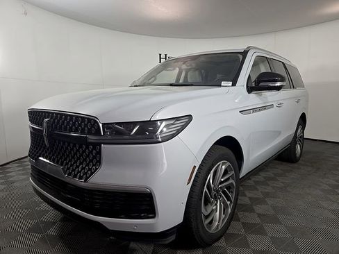 Certified 2025 Lincoln Navigator Reserve AWD/4WD image 1