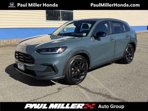 Used 2024 Honda HR-V Sport image 1